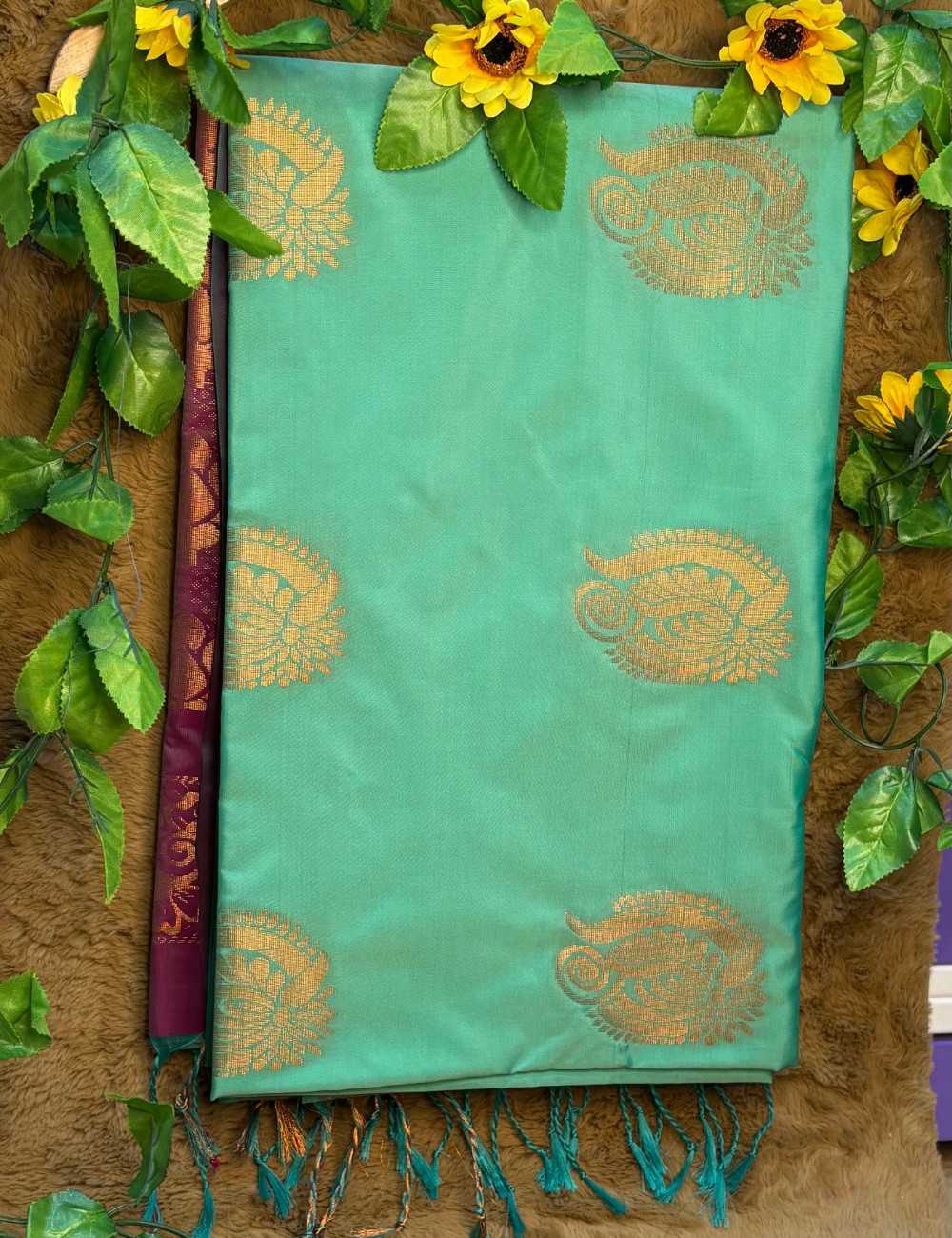 Turquoise Green Raga Soft Silk Saree with Dual-Tone Grape Pallu and Golden Motifs