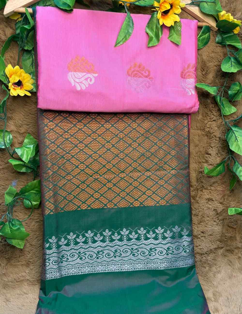 Eshitha-Raga Soft Silk Saree - Image 2