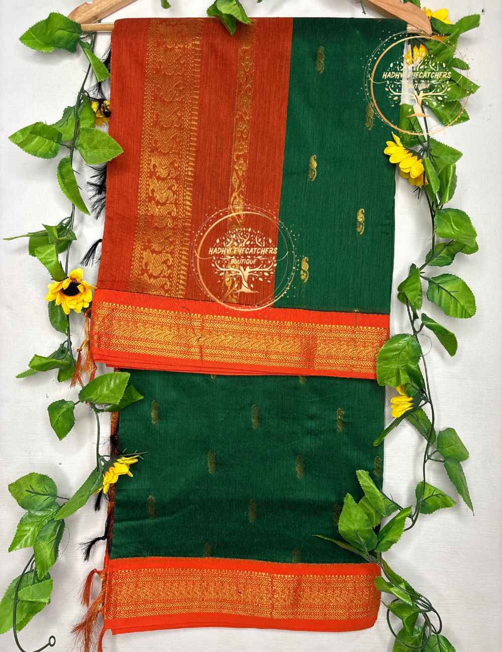 Hanisha-Bottle Green Kalyani Cotton Saree - Image 2